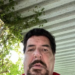 Meet your Posher, Dennis